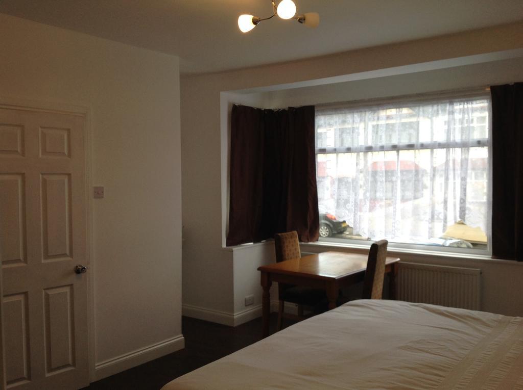 Repton Private Hotel Romford Eksteriør billede